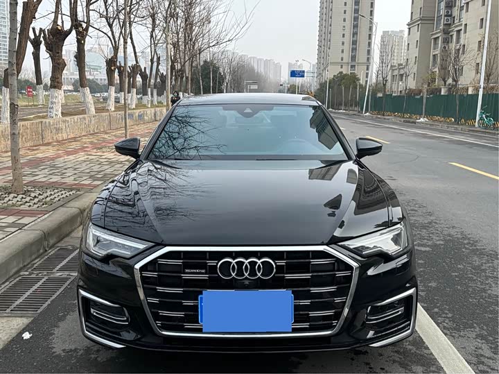 Фото 2 - Audi A6L