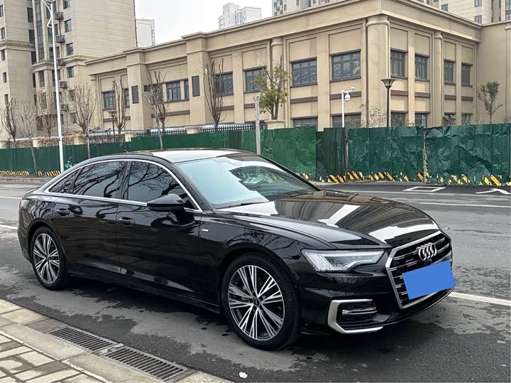 Фото 3 - Audi A6L