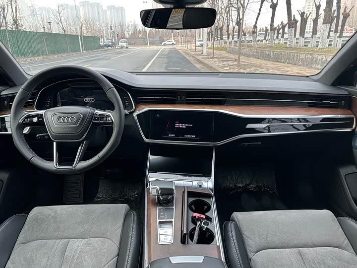 Фото 6 - Audi A6L