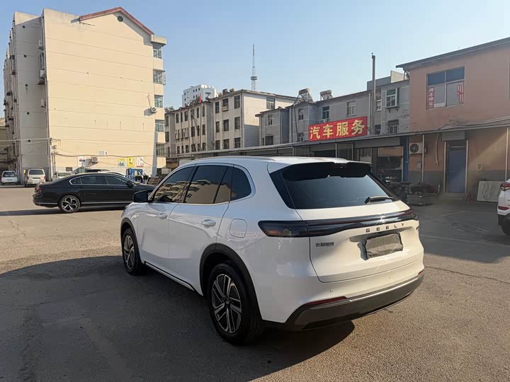 Фото 6 - Geely Galaxy Starship 7