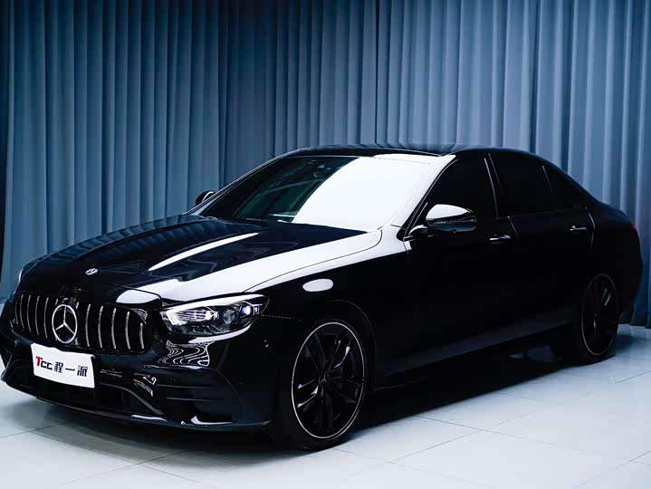 Фото 4 - Mercedes-Benz E-Class AMG