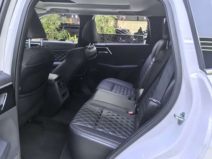 Фото 6 - Mitsubishi Outlander