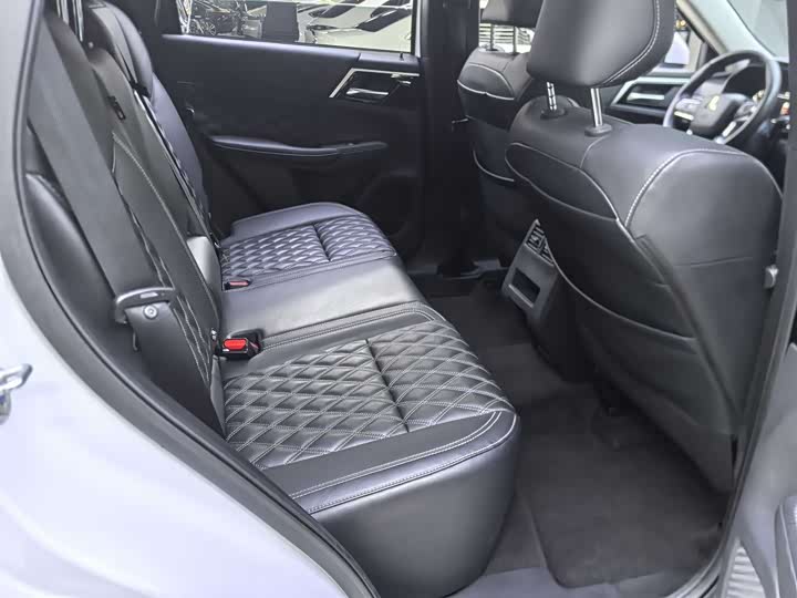 Фото 9 - Mitsubishi Outlander