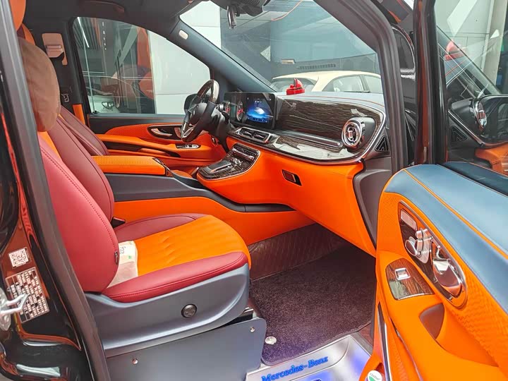 Фото 9 - Mercedes-Benz Vito