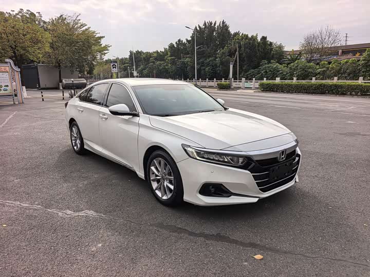 Фото 3 - Honda Accord