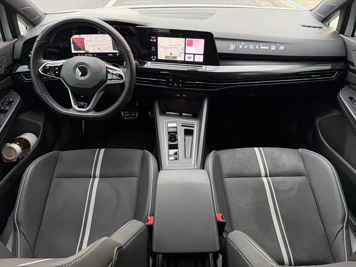 Фото 8 - Volkswagen Golf