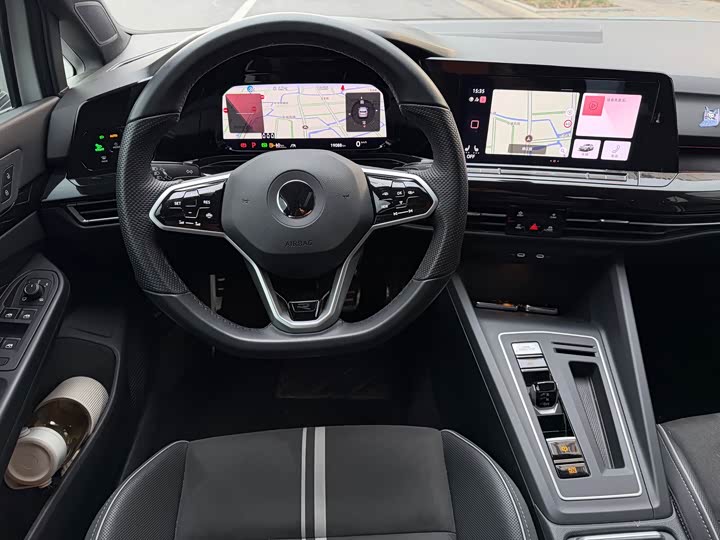 Фото 9 - Volkswagen Golf