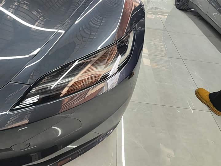 Фото 5 - Tesla Model 3