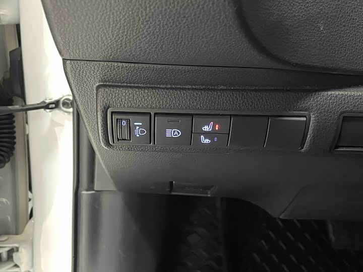 Фото 6 - Toyota Corolla