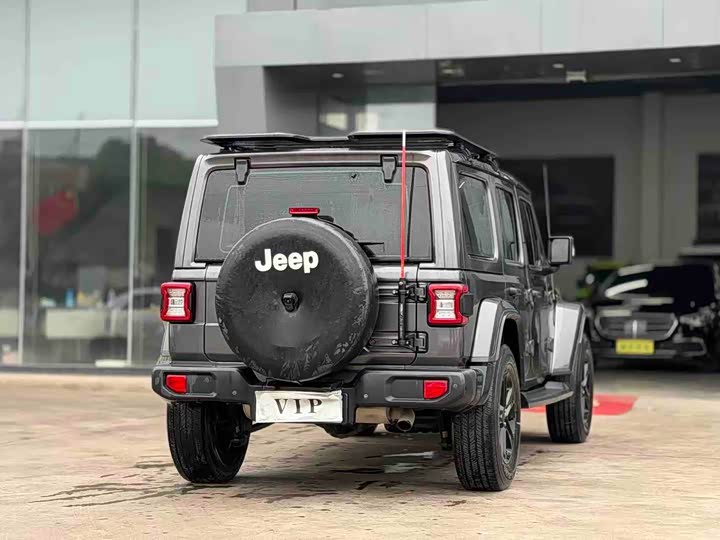 Фото 6 - Jeep Wrangler