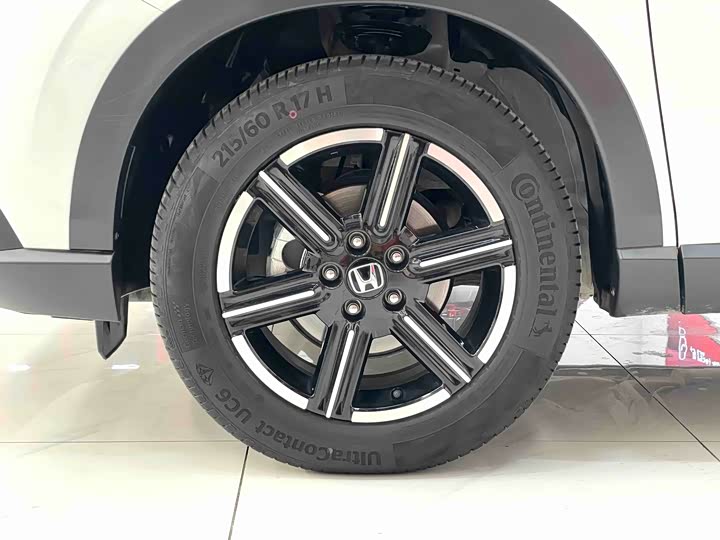 Фото 9 - Honda Vezel