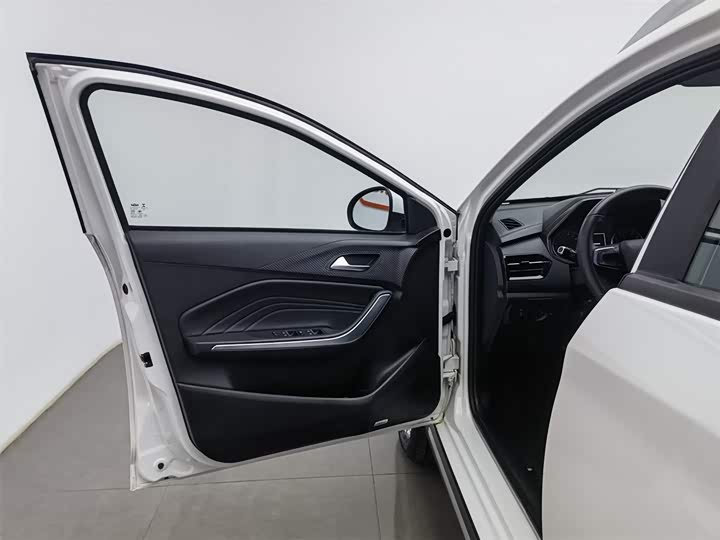 Фото 8 - Chery Tiggo 3x