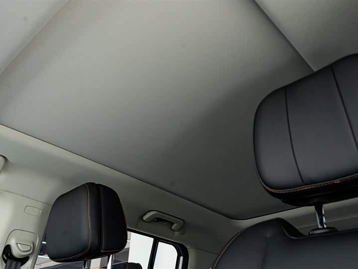 Фото 3 - Chery iCar 03