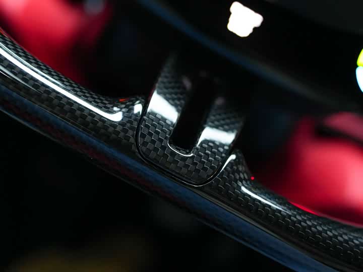 Фото 8 - Ferrari 296