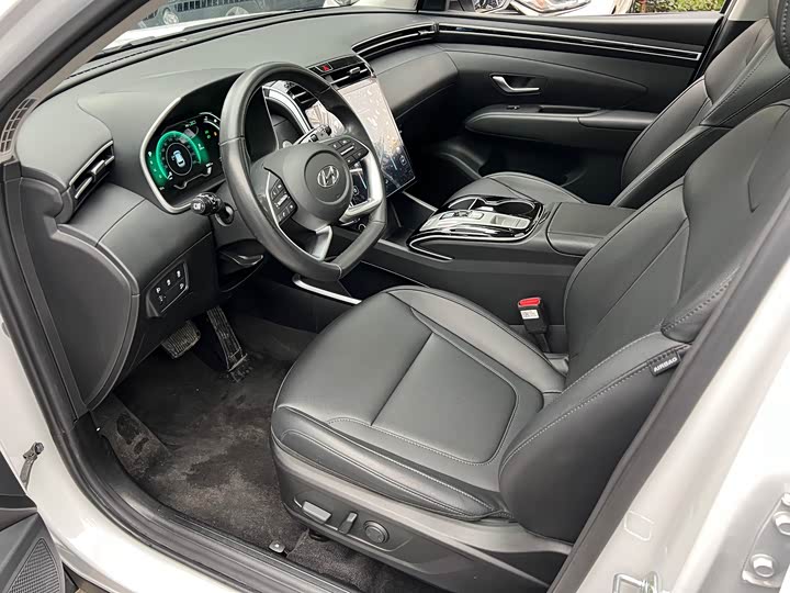 Фото 9 - Hyundai Tucson L