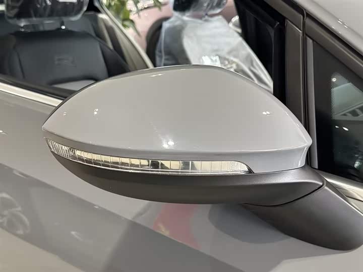 Фото 6 - Volkswagen Golf