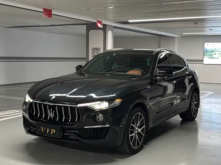 Фото 1 - Maserati Levante
