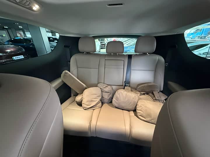 Фото 6 - LiXiang Mega