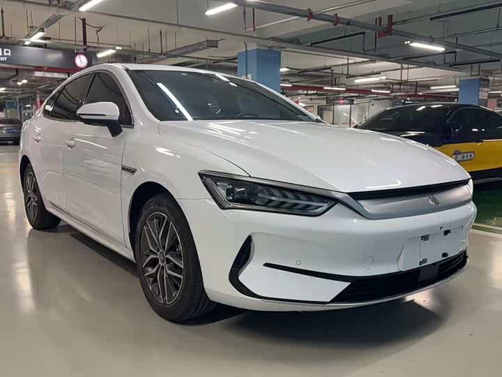Фото 3 - BYD Qin Plus