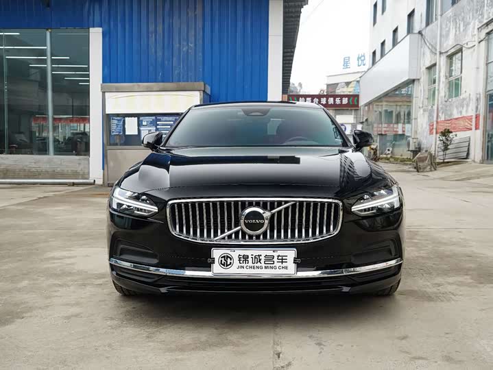 Фото 2 - Volvo S90