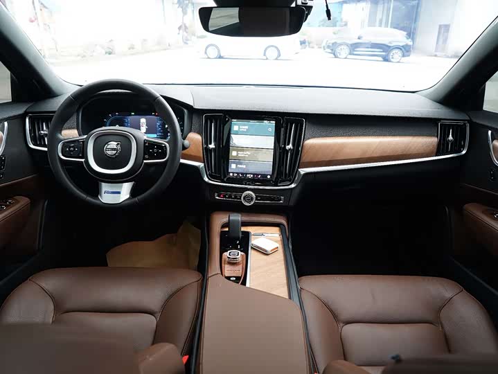 Фото 5 - Volvo S90
