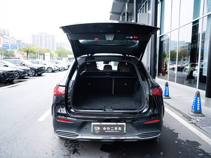 Фото 8 - Mercedes-Benz EQE SUV