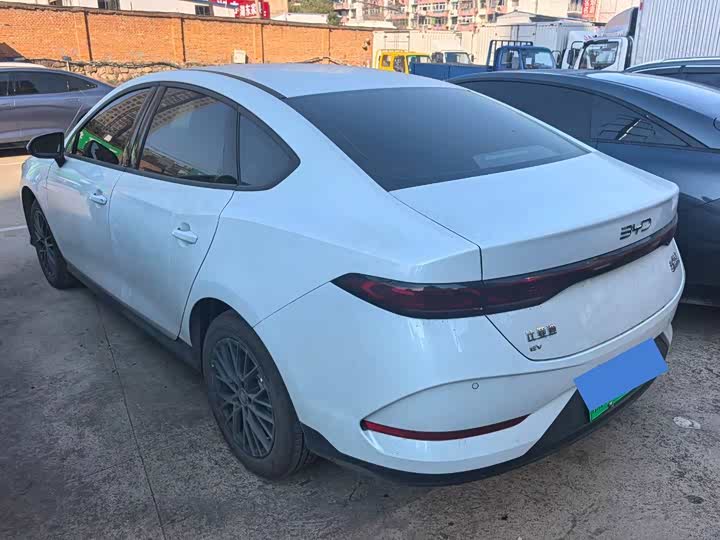 Фото 6 - BYD Qin Plus