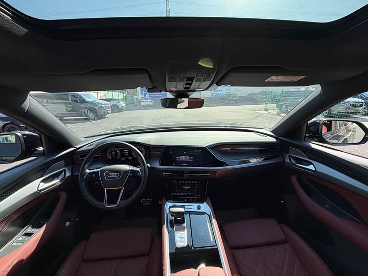 Фото 4 - Audi Q6