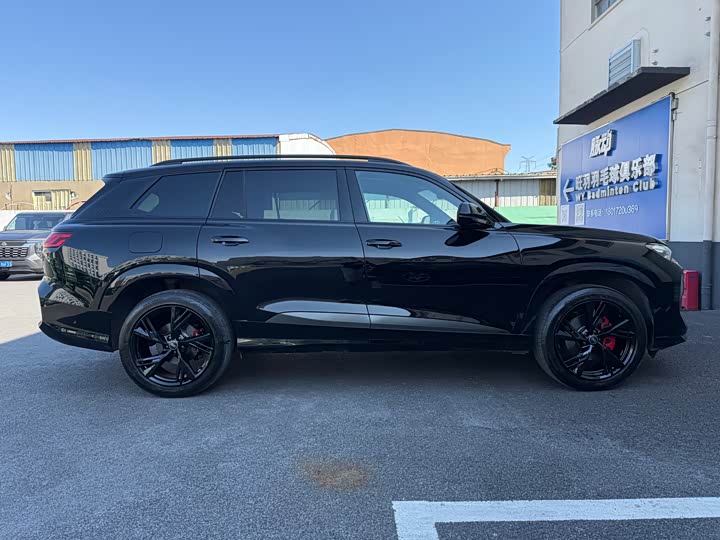 Фото 7 - Audi Q6