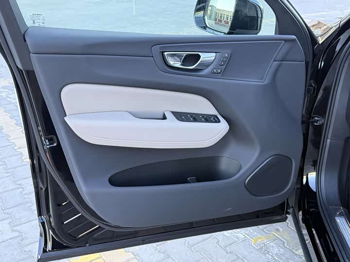 Фото 3 - Volvo XC60