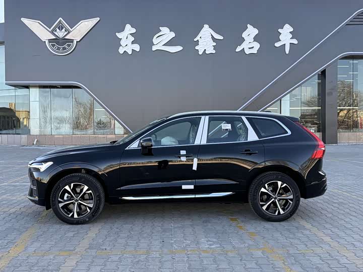 Фото 6 - Volvo XC60