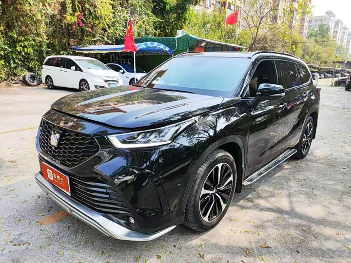 Фото 1 - Toyota Crown Kluger