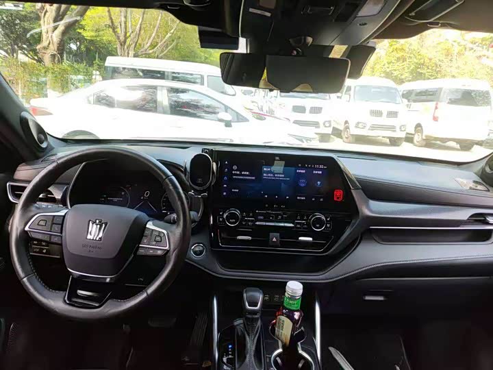 Фото 3 - Toyota Crown Kluger