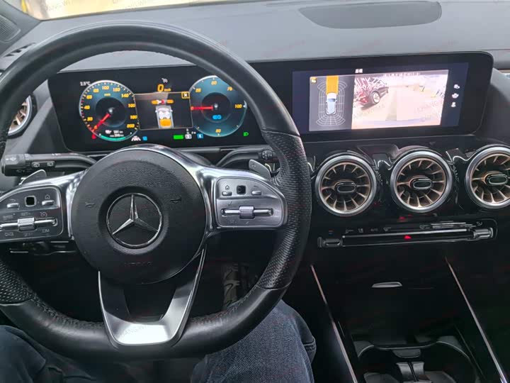 Фото 6 - Mercedes-Benz EQA