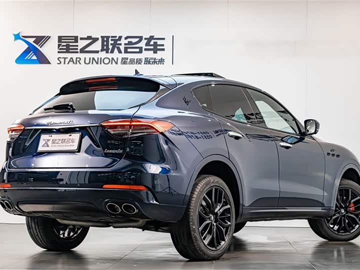 Фото 6 - Maserati Levante