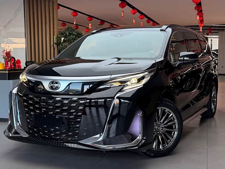 Фото 1 - Toyota Granvia