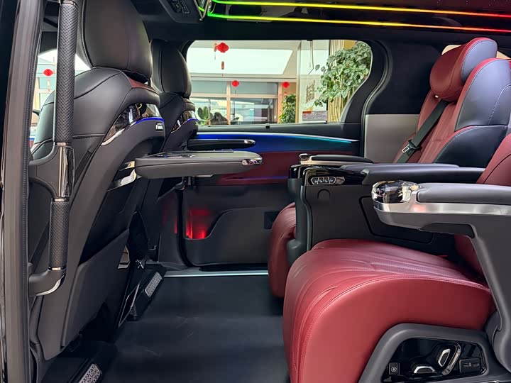 Фото 8 - Toyota Granvia