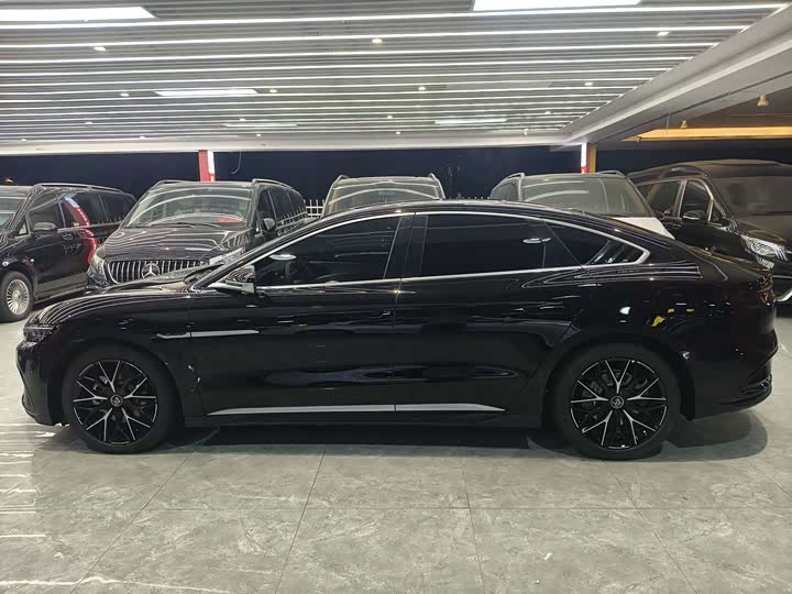 Фото 6 - BYD Han