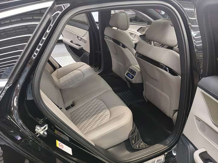 Фото 9 - BYD Han