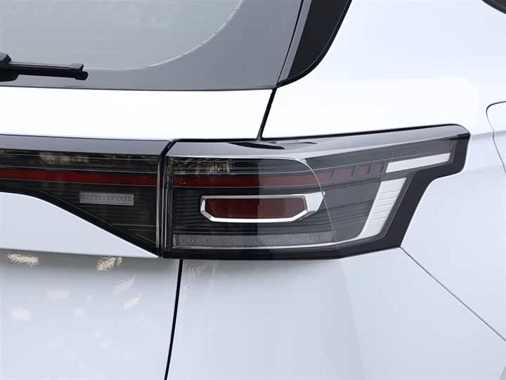 Фото 7 - Volkswagen Tharu