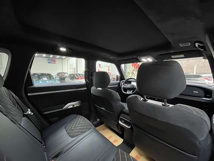 Фото 8 - Changan Deepal G318