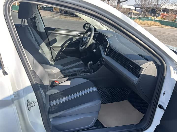 Фото 8 - Volkswagen Sagitar L