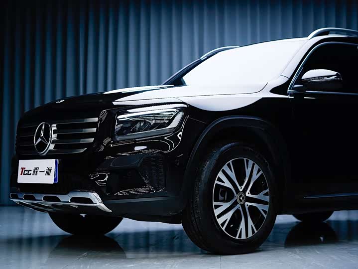 Фото 3 - Mercedes-Benz GLB-Class