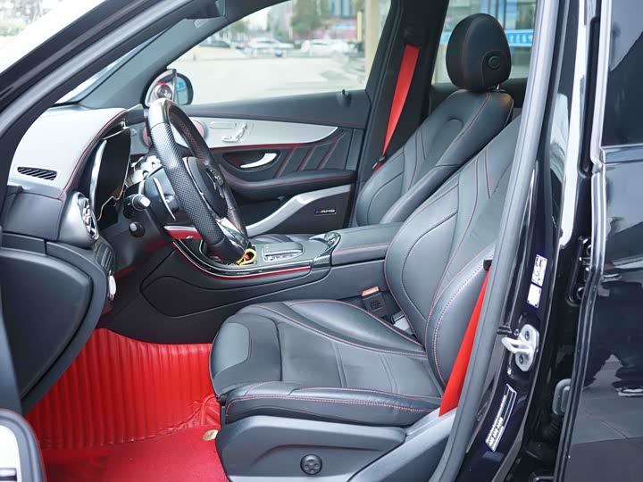 Фото 8 - Mercedes-Benz GLC-Class AMG