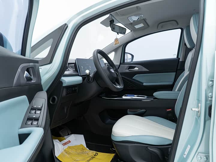 Фото 5 - Geely Geometry E Firefly