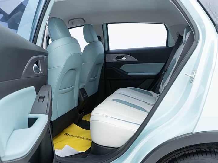 Фото 6 - Geely Geometry E Firefly