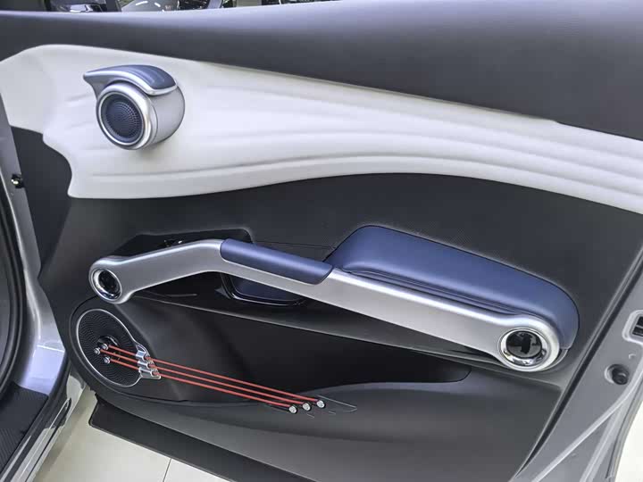 Фото 7 - BYD Yuan Plus