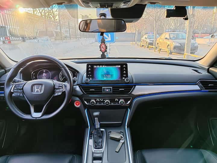 Фото 8 - Honda Inspire