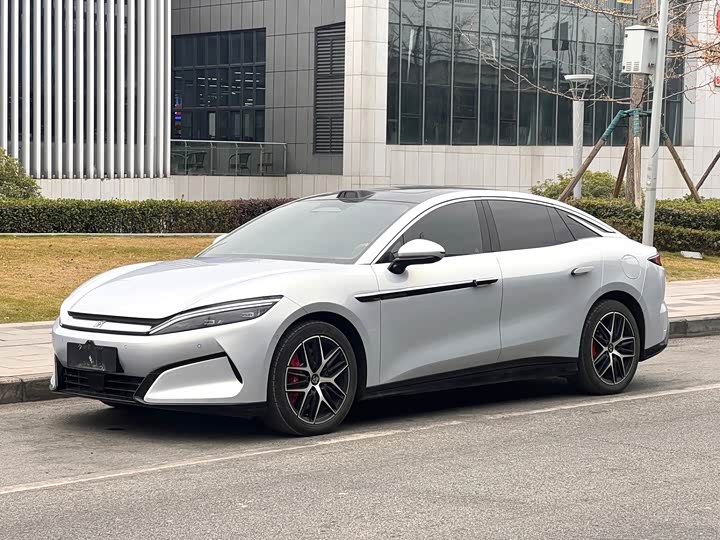 Фото 2 - BYD Han L