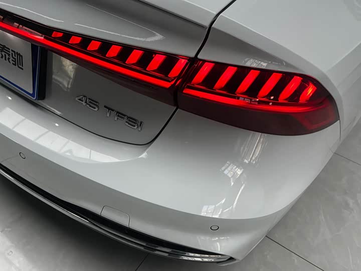 Фото 5 - Audi A7